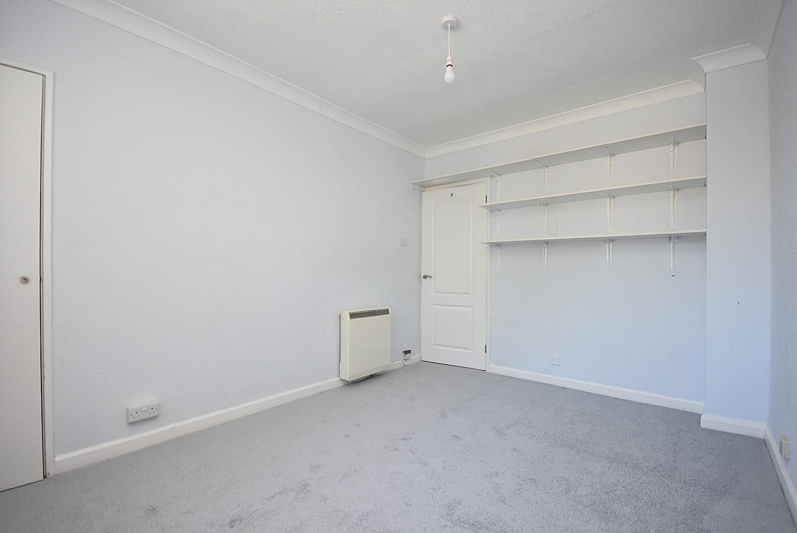 7 St. Nicholas House, Sea View Court, Bradford Place, Penarth, CF64 1AL